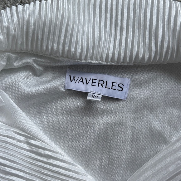 Waverles Pleats Please XS + feather cuffs - Picture 4 of 9